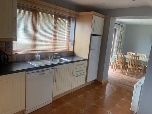 No 14 Village House, Sneem, 4 Bedrooms * Sneem